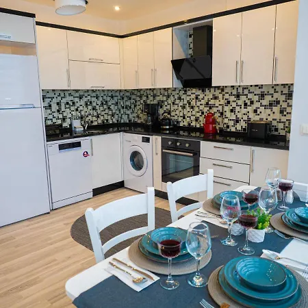 2 Bedroom Seaside Apartamento Fethiye